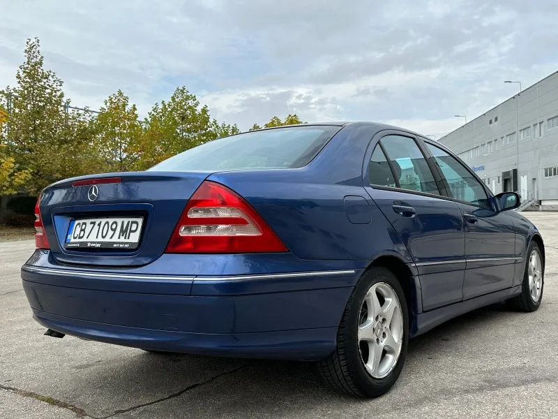 Mercedes-Benz C 180 i 143кс Image 4