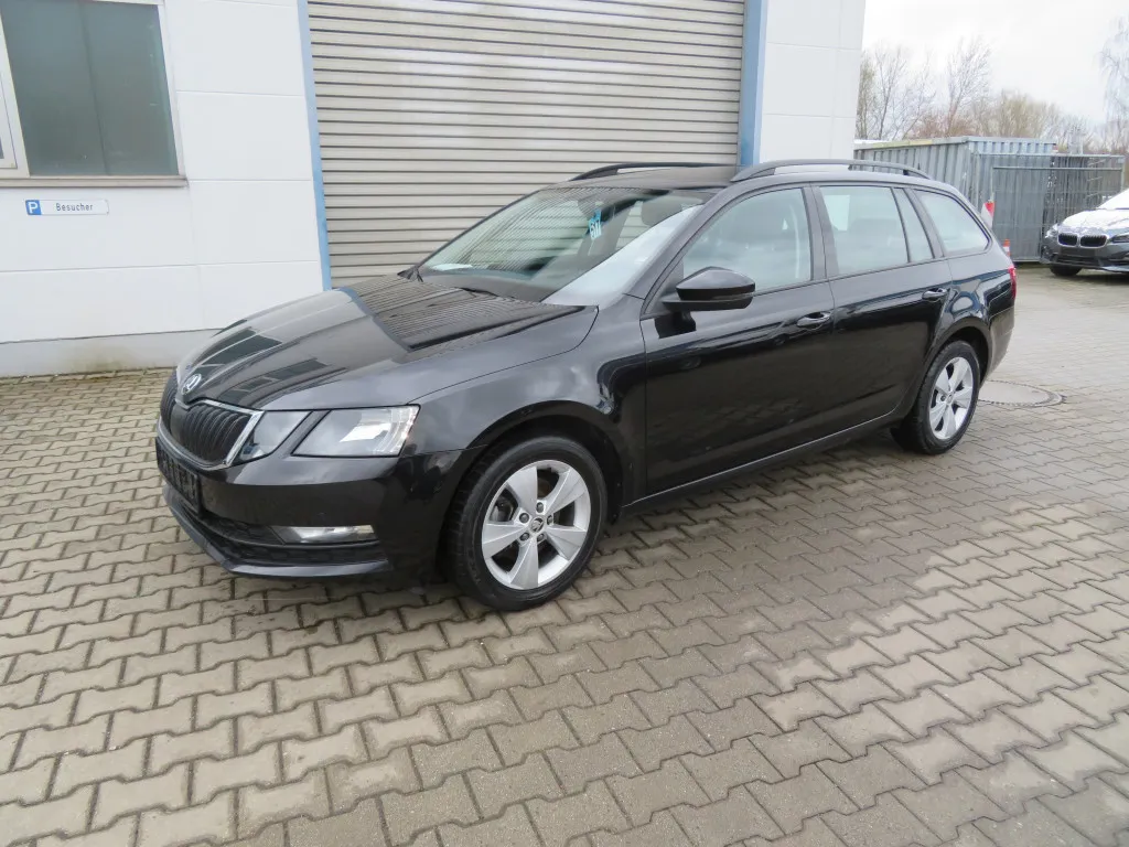 Skoda Octavia COMBI 1.4 TSI AMBITION*NAVI*PDC* Image 3