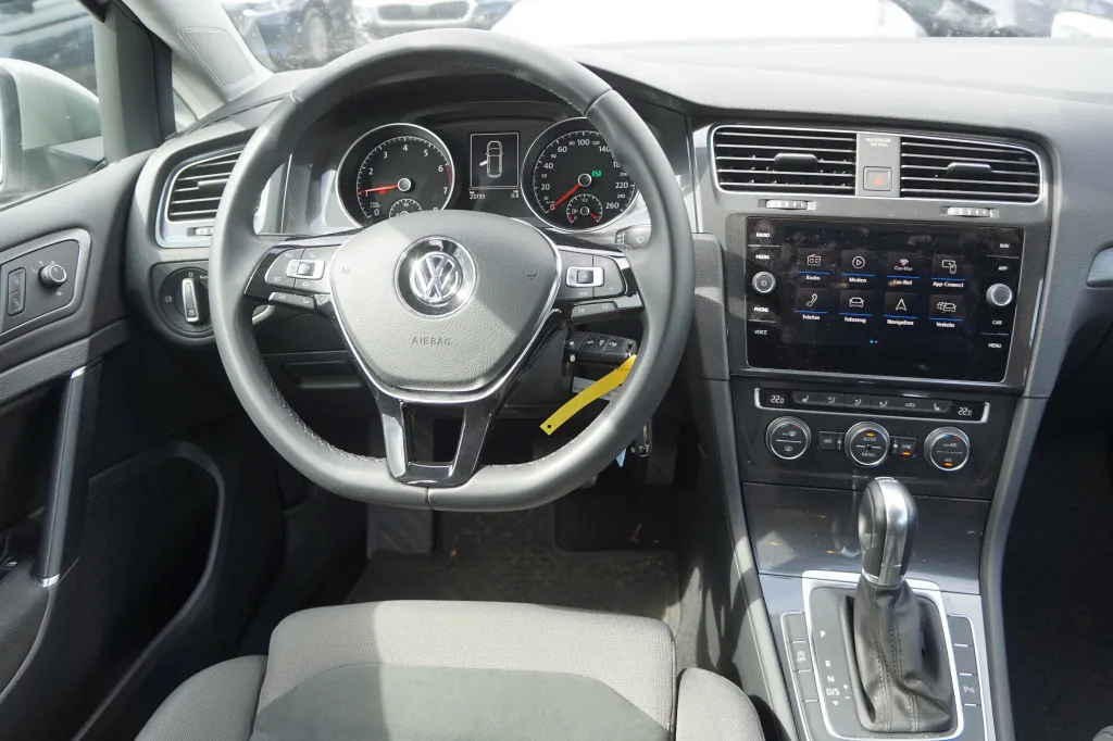 Volkswagen Golf VARIANT 1.0 TSI DSG COMFORTLINE*NAVI*ACC* Image 5