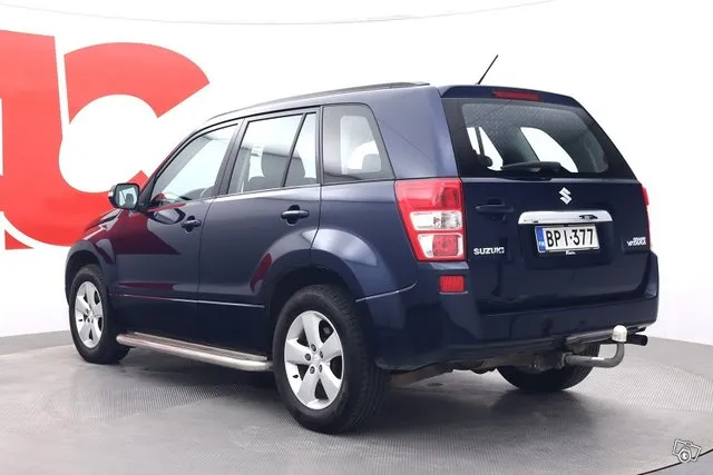 Suzuki Grand Vitara 2,4 VVT 4WD 5D 5MT - / SUOMIAUTO / LOHKO+SISÄPISTOKE / VAKIONOPEUDENSÄÄDIN / NELIVETO Image 3