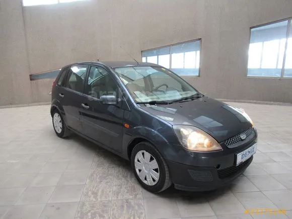 Ford Fiesta 1.6 Comfort Image 2