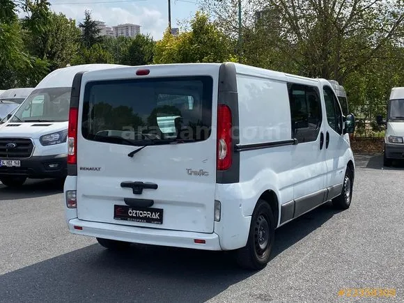 Renault Trafic Multix 2.0 dCi Image 8